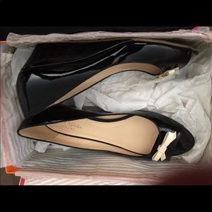 Wedge peep toe shoes